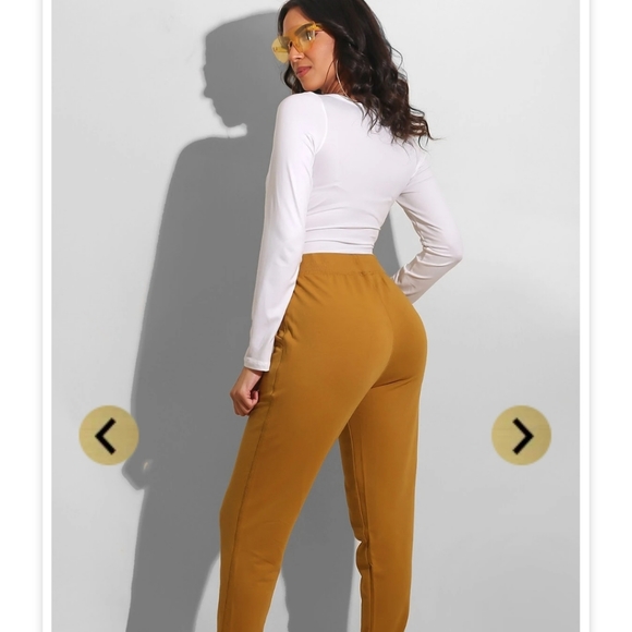 V Scoop White Bodysuit - Picture 2 of 3